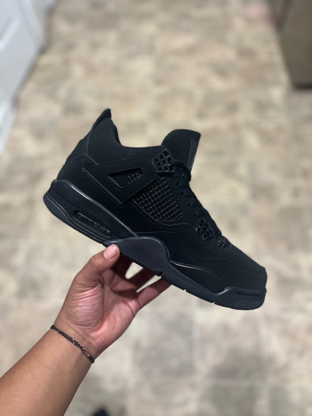Air Jordan 4 Black Cats 2020 - Picture 5 of 6